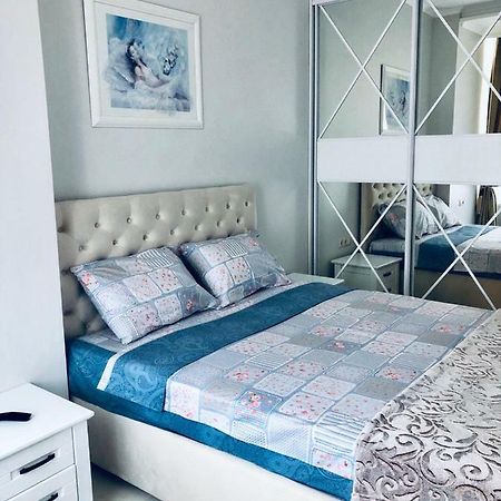 White Apartments In Arcadia Odessa Luaran gambar
